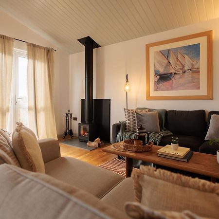 The Retreat, Waterfront & Log Burner Villa Christchurch  Exterior foto