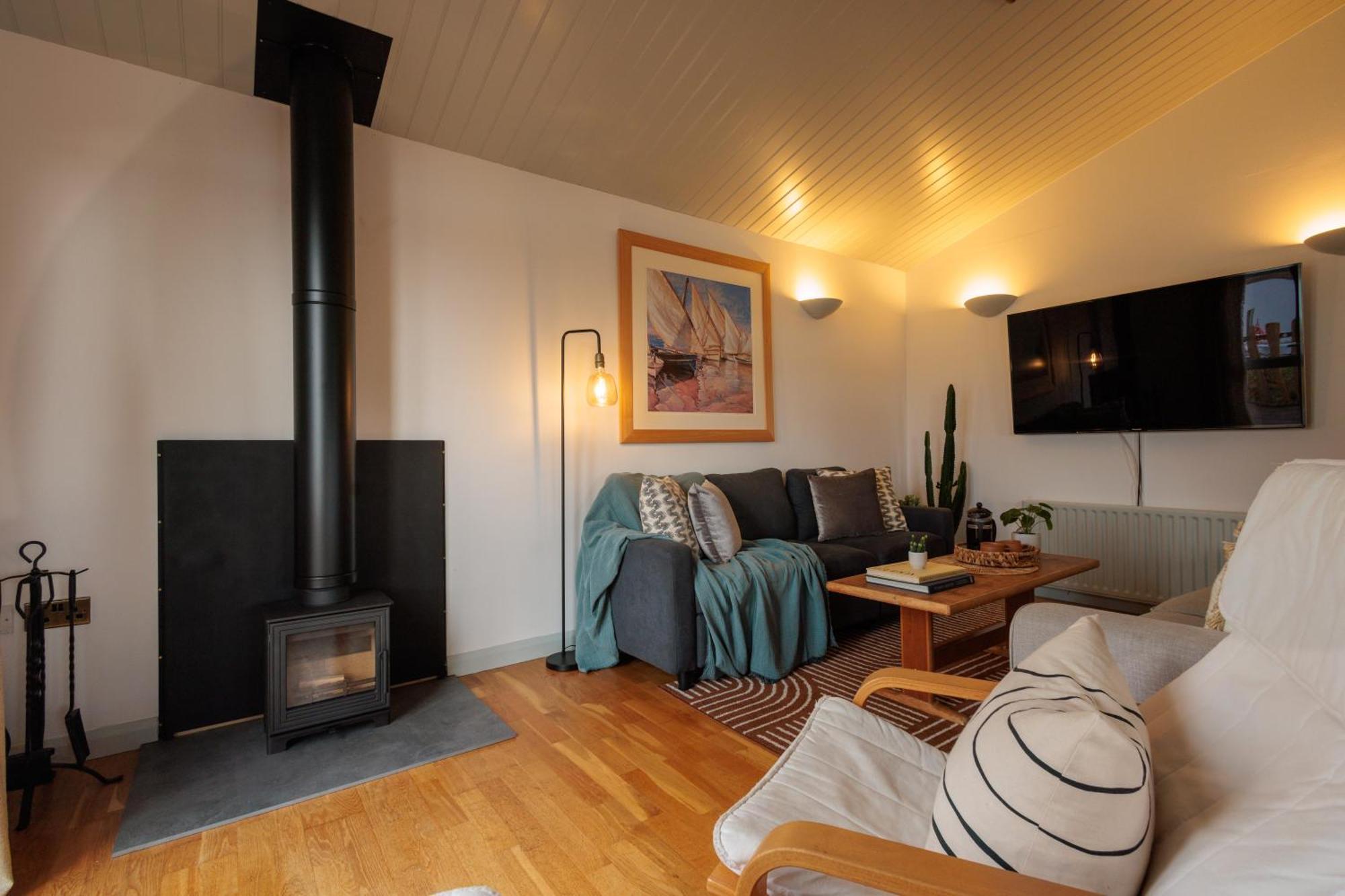 The Retreat, Waterfront & Log Burner Villa Christchurch  Exterior foto